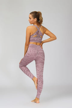 New camouflage seamless cropped pants with tiger pattern fitness pants, yoga suit, bra, and pants set